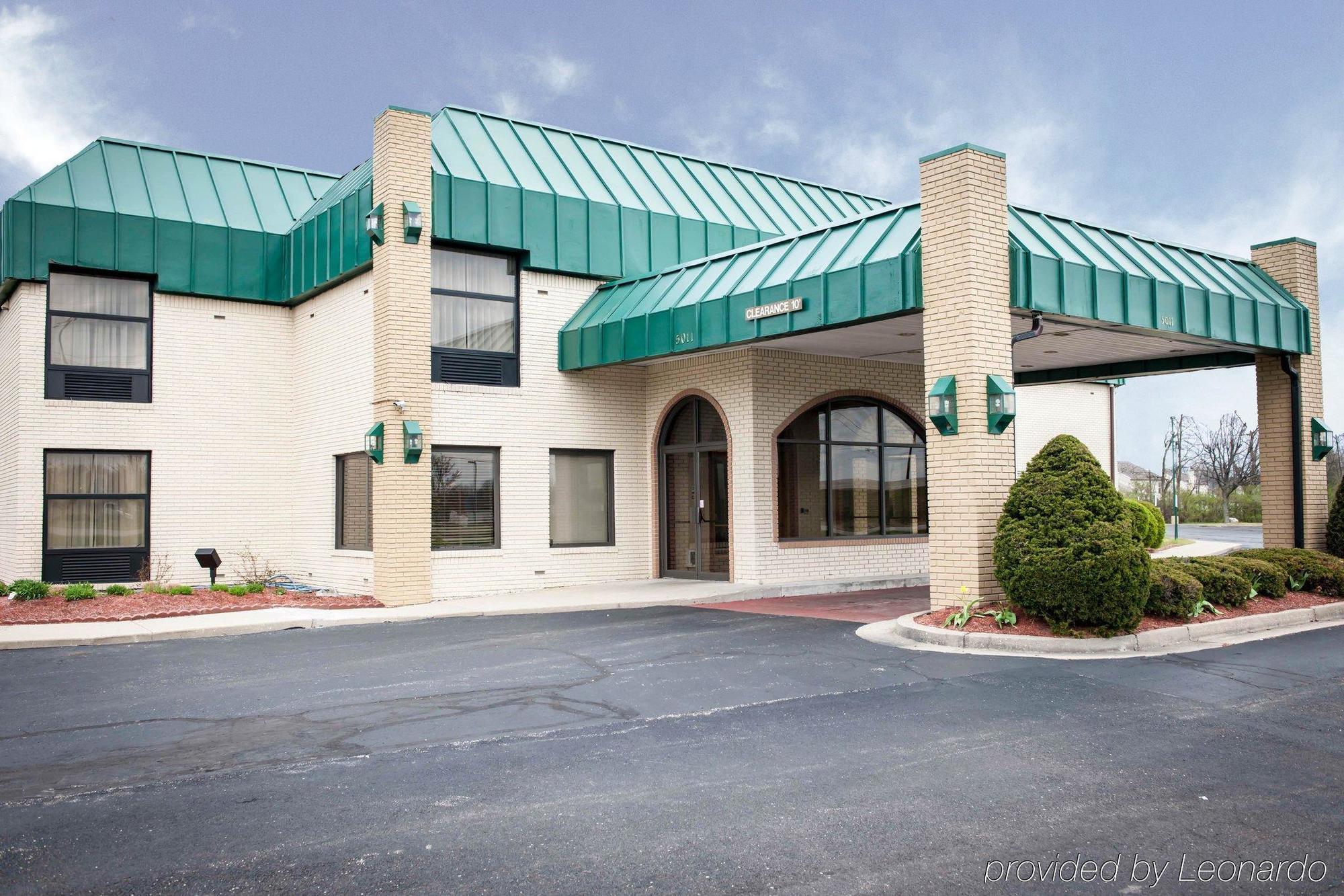 Quality Inn And Suites Indianapolis Exterior foto