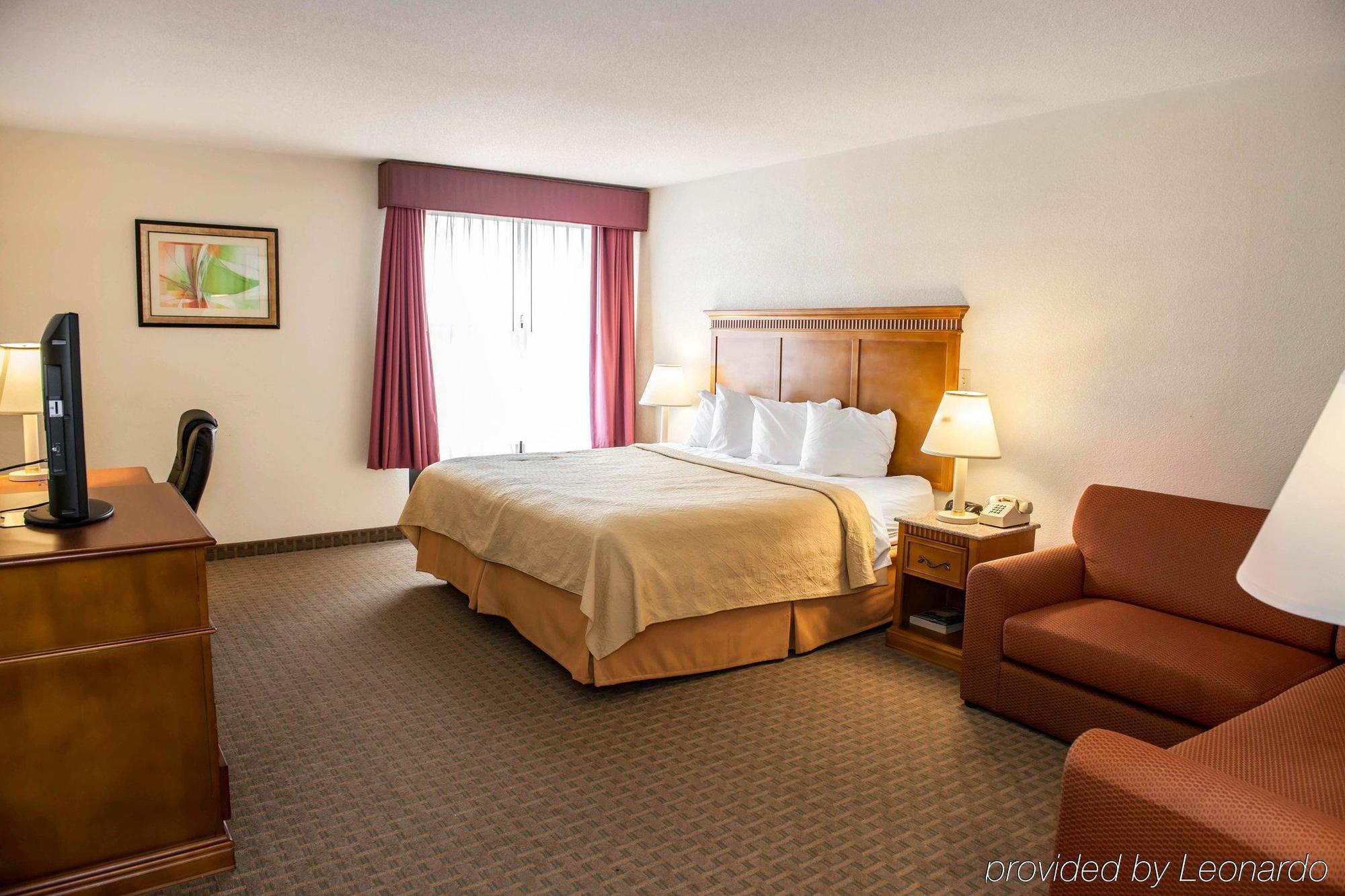 Quality Inn And Suites Indianapolis Exterior foto