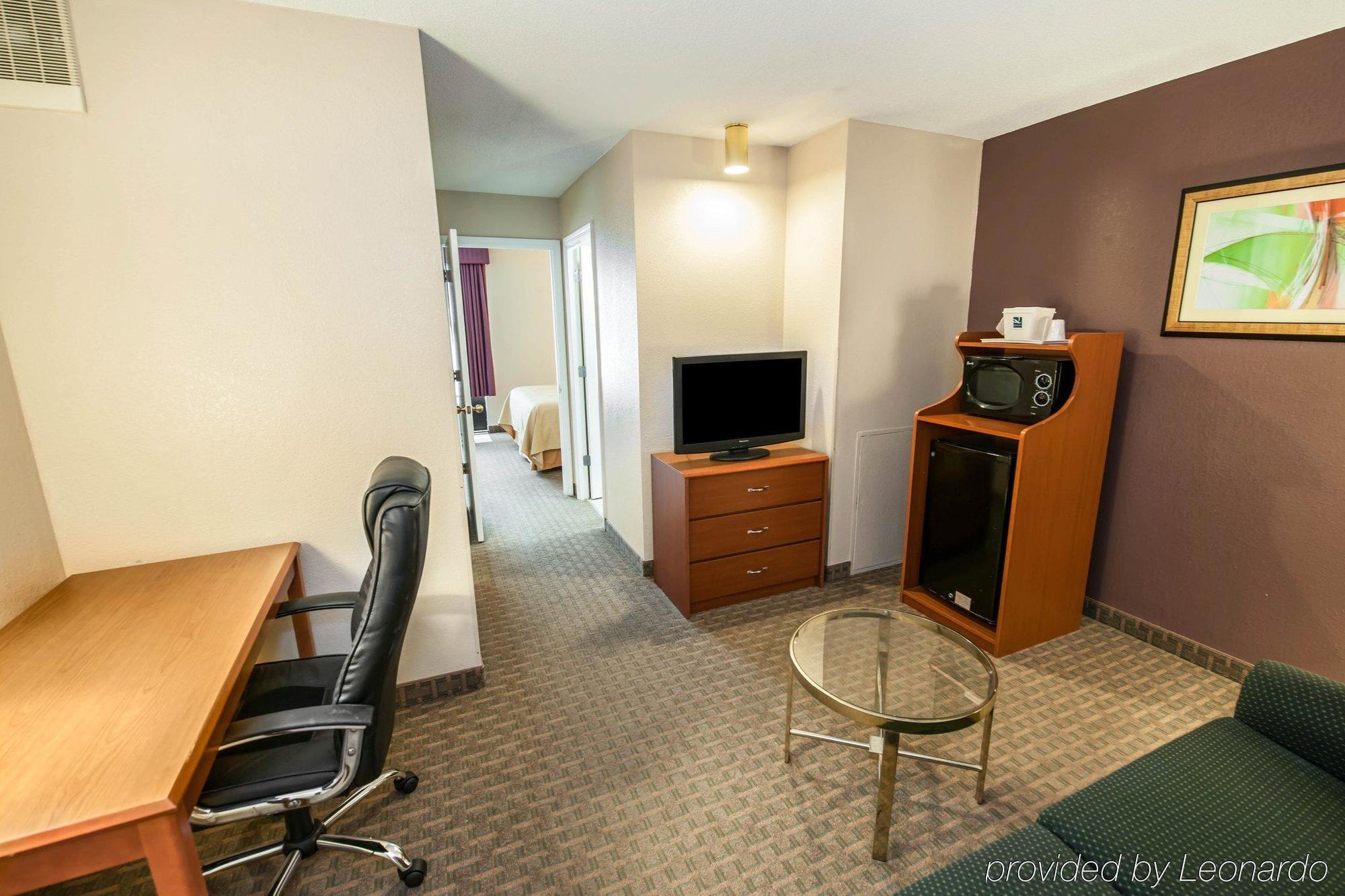 Quality Inn And Suites Indianapolis Exterior foto