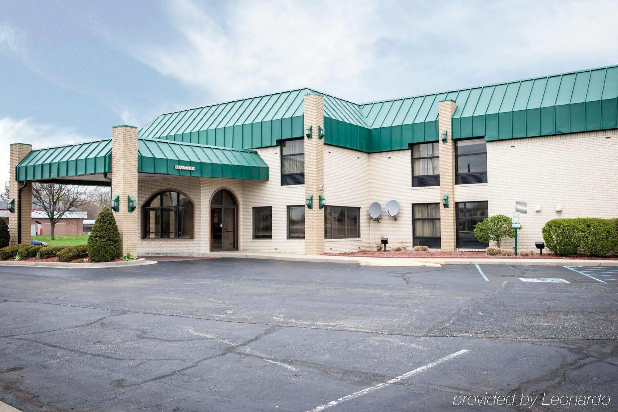 Quality Inn And Suites Indianapolis Exterior foto