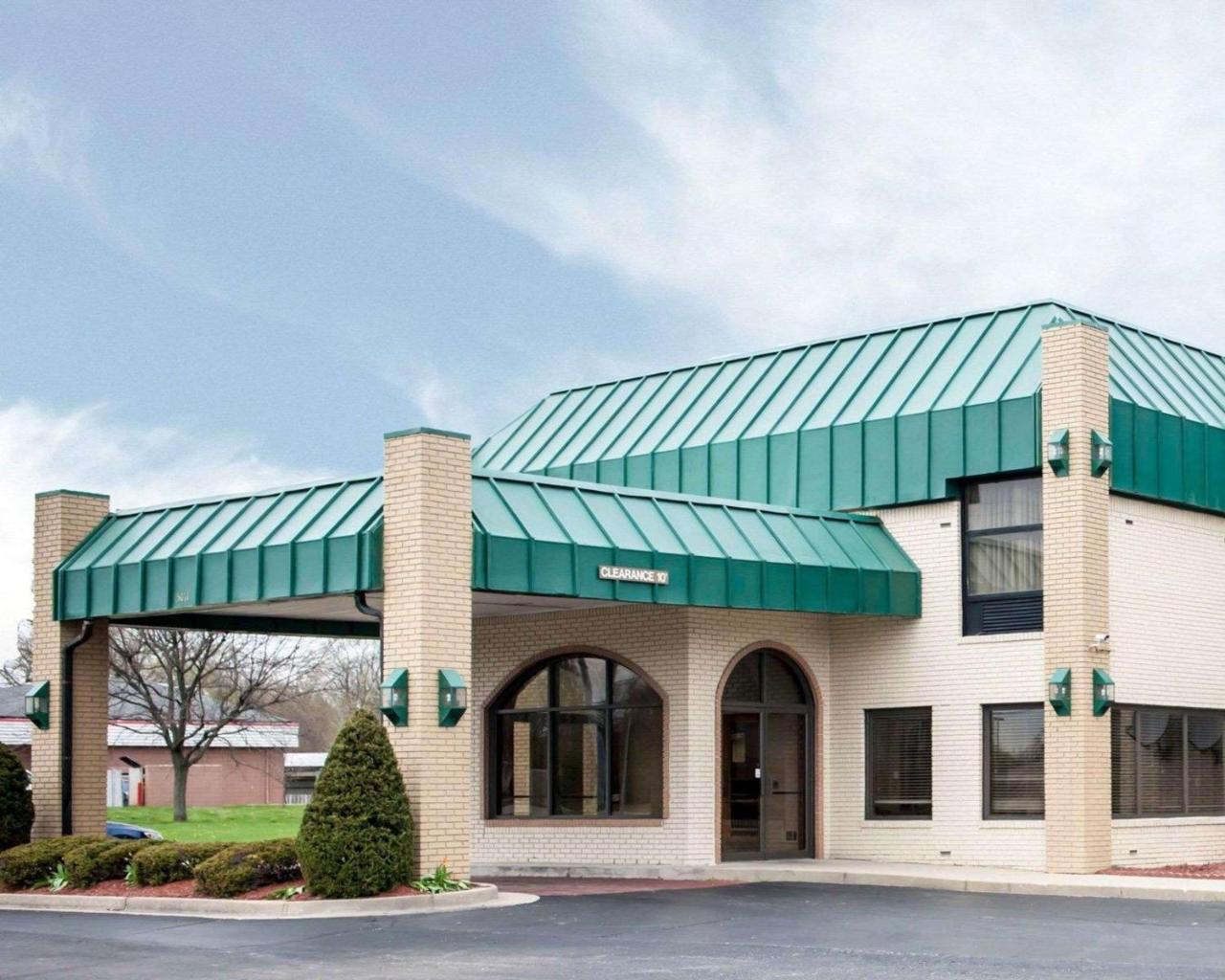 Quality Inn And Suites Indianapolis Exterior foto